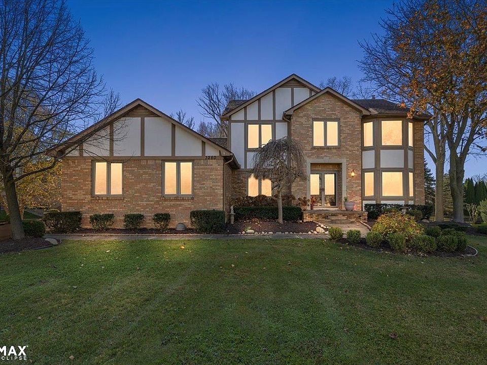 1st image of 3280 Barnaby Dr