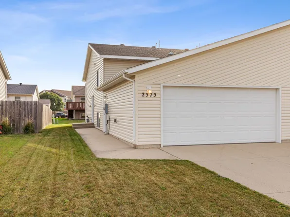2575 Amber Valley Ct S, Fargo, ND 58104