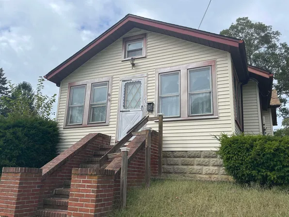 236 E Wyoming Ave, Absecon, NJ 08201