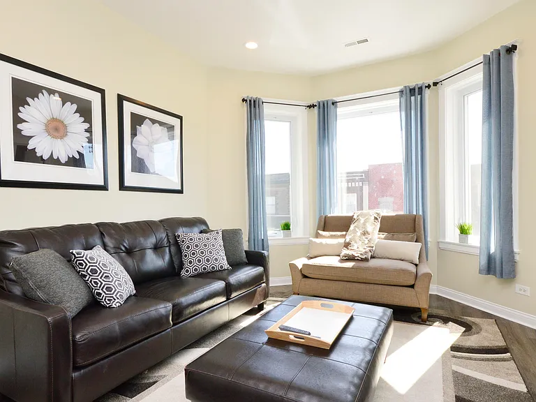 2904 W Diversey Ave #2 — Photo 3