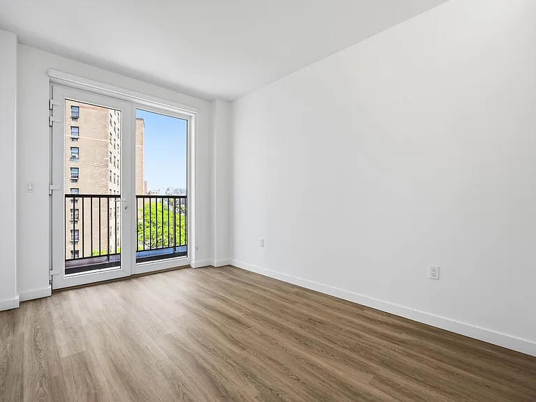 100 Sullivan Pl #603 — Photo 11