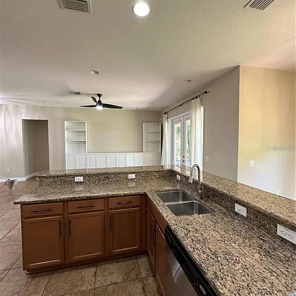 8244 Prestbury Dr — Photo 11