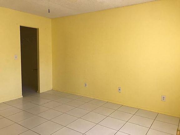 5th image of 178 Lake Evelyn Dr #178