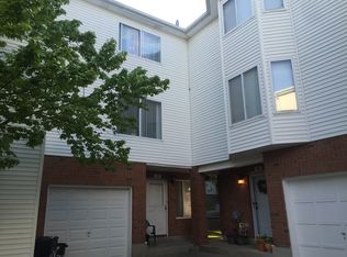 27 Emily Ln, Staten Island, NY
