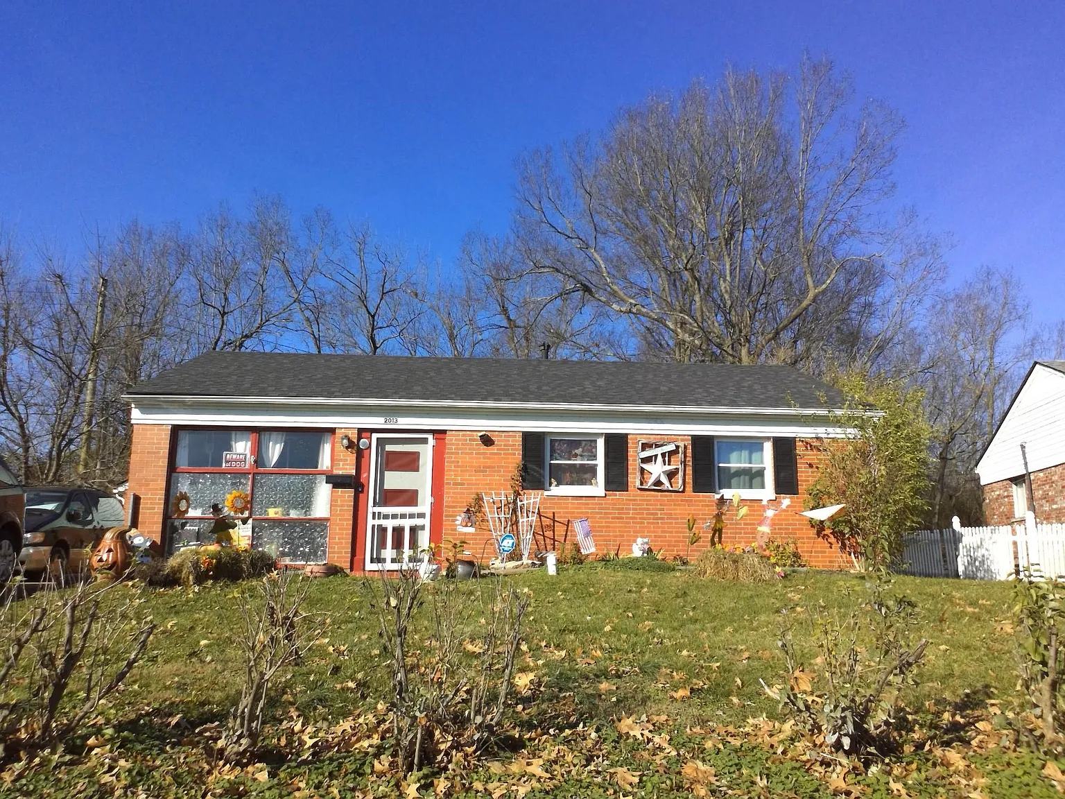 4 bed, 1400 sqft, $2,100 — Photo 1