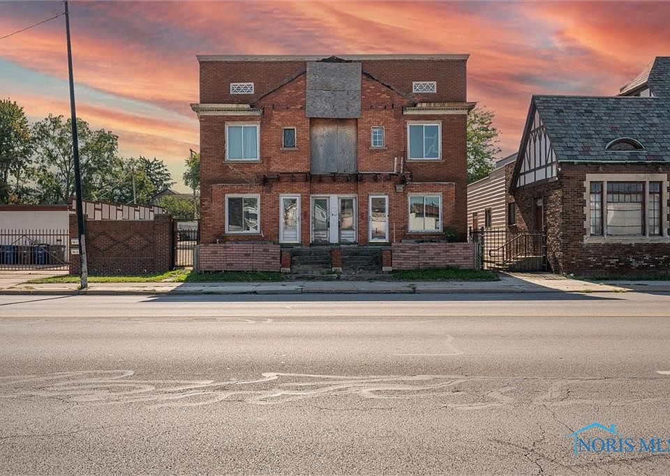 1st image of 531 Broadway St