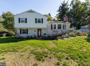 209 Charmuth Rd, Lutherville Timonium, MD 21093