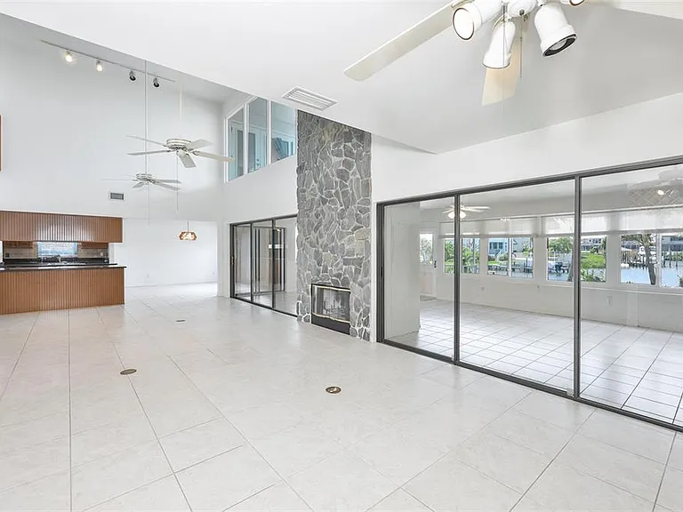 929 Symphony Isles Blvd — Photo 13
