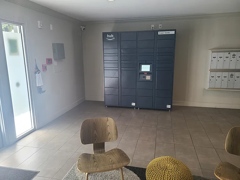 Tropic Sands Apartments — Photo 19