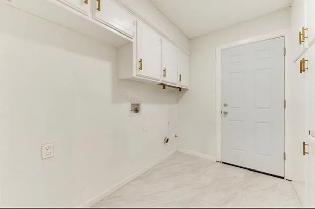 12213 Sylvester Dr — Photo 30