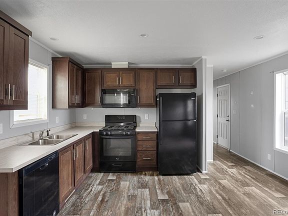 5th image of 1404 Macpool Street