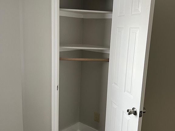 4th image of 312 W Pine St #C