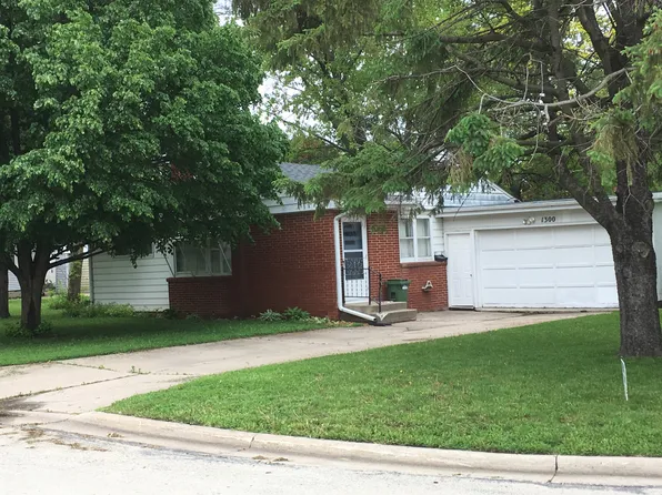 1300 3rd Ave SW, Waverly, IA 50677