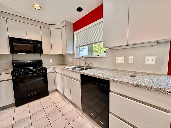 4th image of 468 West St #2