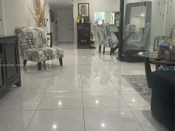 1011 SW 125th Ave #207M, Hollywood, FL 33027