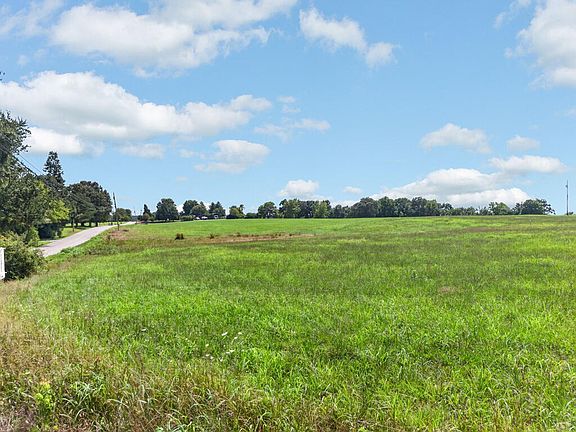 4th image of 2 Pigeon Ridge Rd