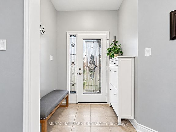 4th image of 91 Monarchy St