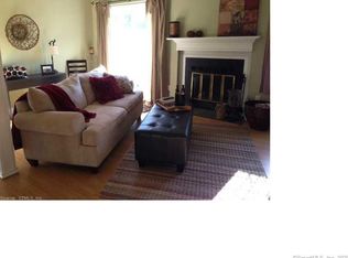 16 Cannon Ridge Dr #16, Watertown, CT 06795