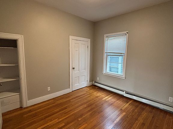 5th image of 34 Burnett St Floor 2