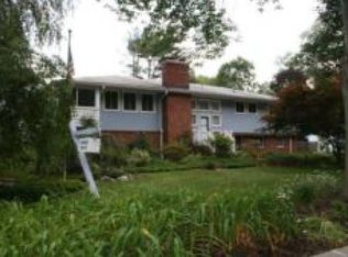 24 Rivervale Rd, River Vale, NJ 07675