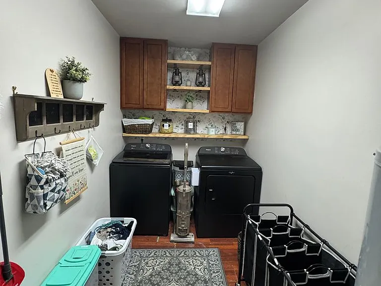 105 Larkins Dr — Photo 22