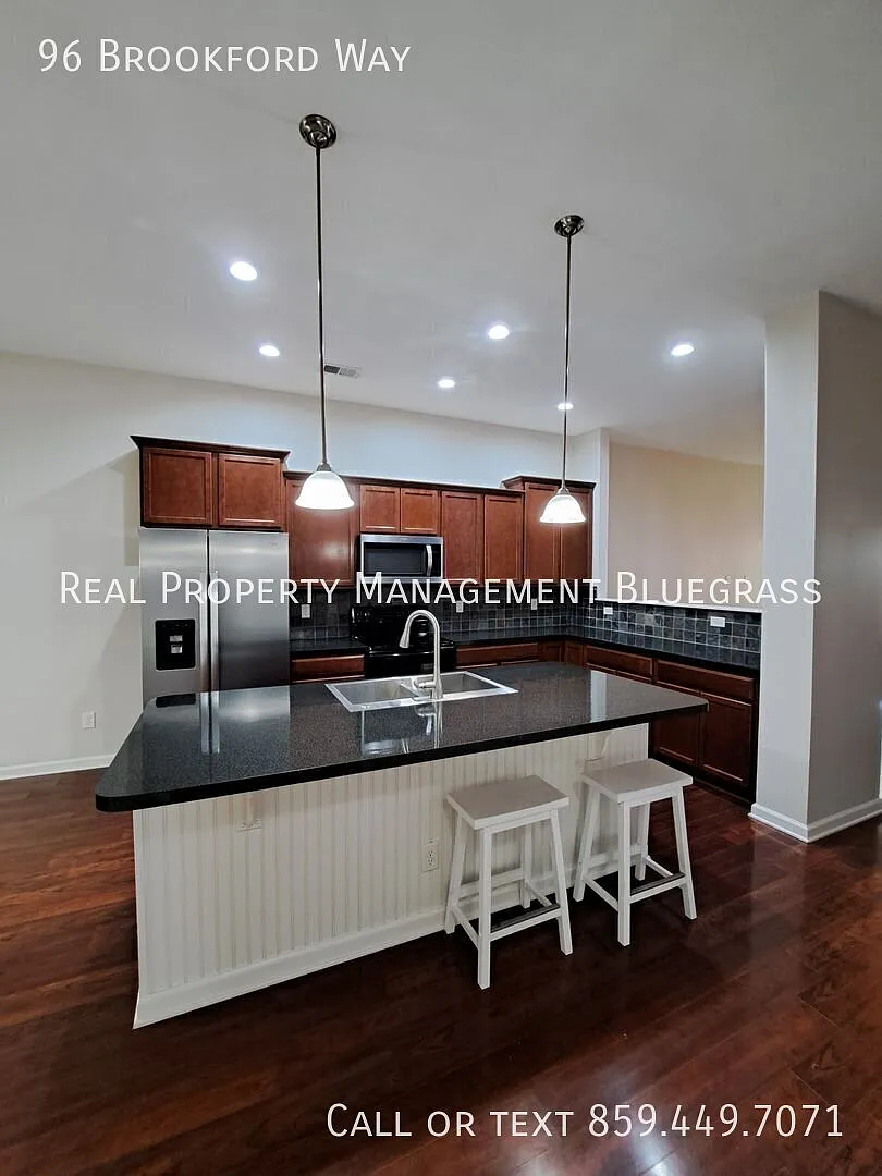 Fantastic 3 Bedroom 2 Bath Home in Rocky Creek Farm subdivision — Photo 4