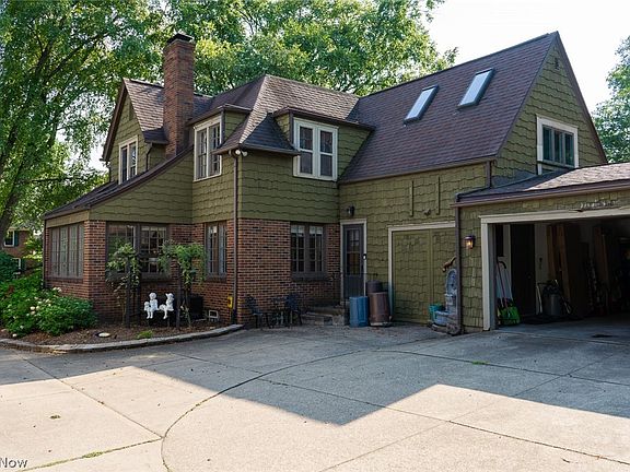 3rd image of 421 21st St NW