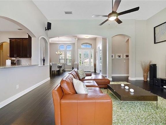 4th image of 1209 Pallister Ln