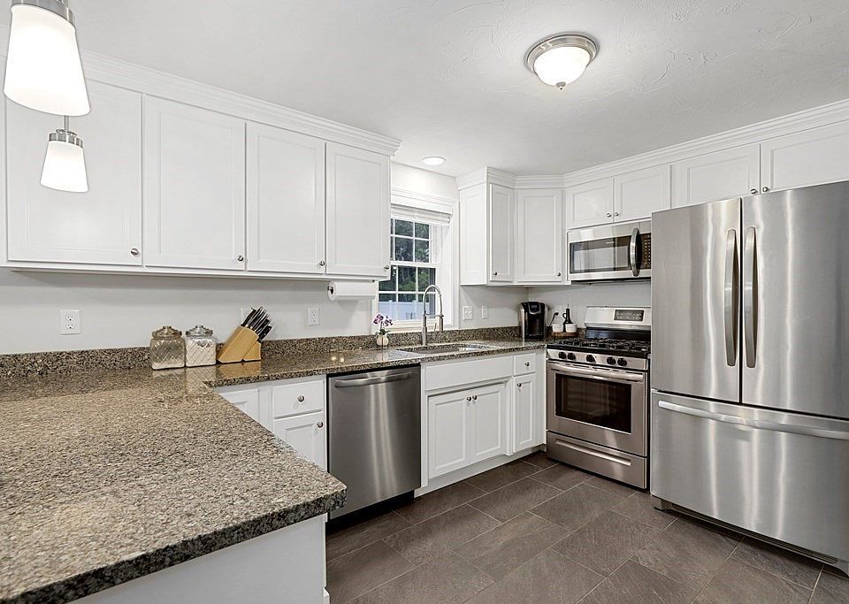 135 Hazen Rd, Shirley, MA 01464 Zillow