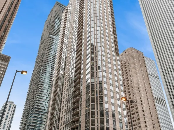222 N Columbus Dr APT 3810, Chicago, IL 60601