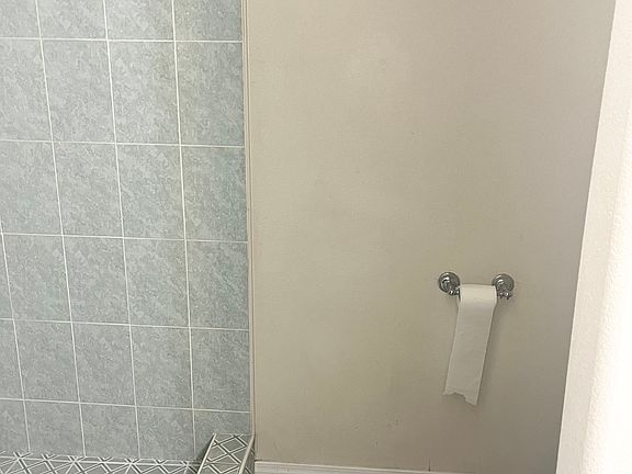 3rd image of 3591 Vanderveer Dr