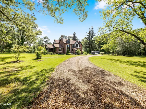 915 White Ave, Henderson, TN 38340