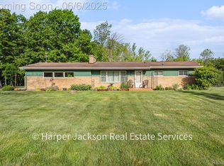 2210 Brookhaven Dr, Flint, MI 48507