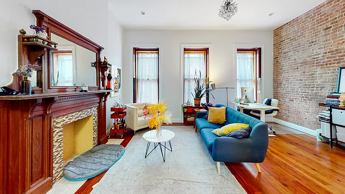 Sold by Harlem Lofts | media 19