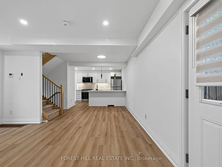 221 Churchill Ave #R — Photo 4