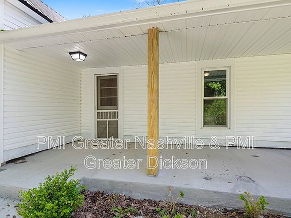 4th image of 300 W Railroad St