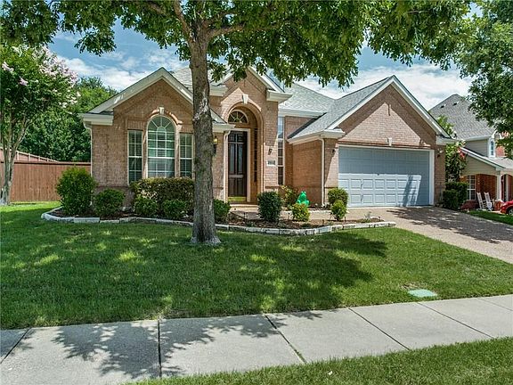 3rd image of 4804 Jamestown Ln