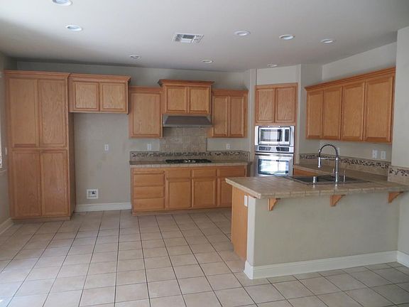 4th image of 4314 Magnifica Ln