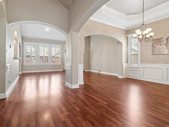 5th image of 6411 Tuscany Park Dr