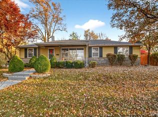 1020 Hawthorn Ave, Saint Charles, MO 63301