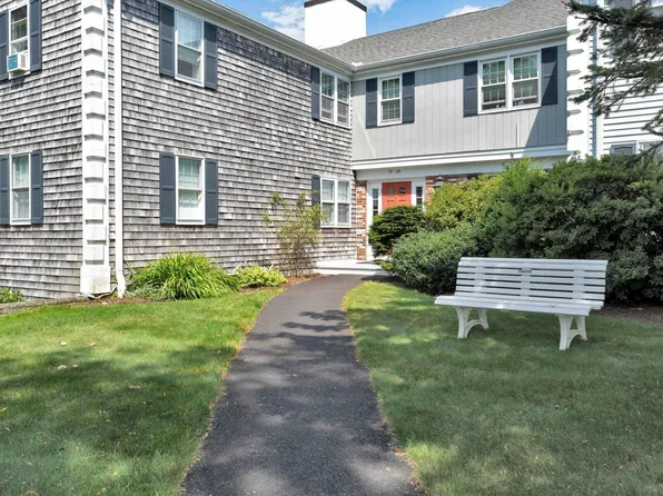78 Highview Dr, Sandwich, MA 02563