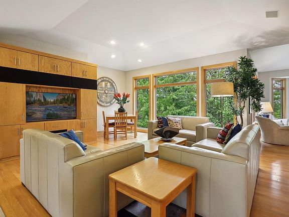 5th image of 2243 Estates Dr