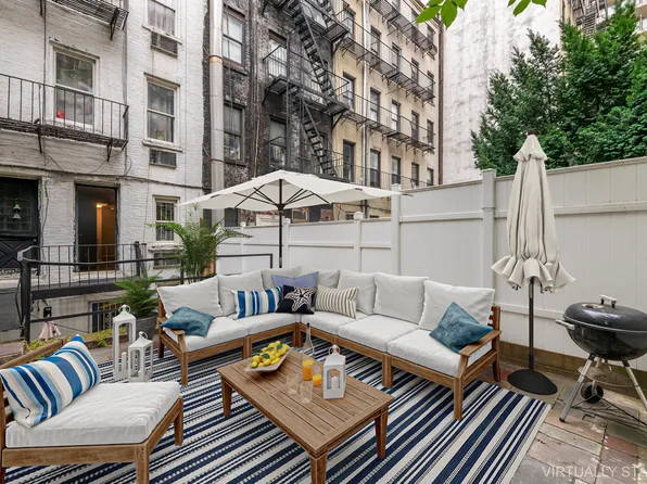 482 East 74th Street image 2 of 8