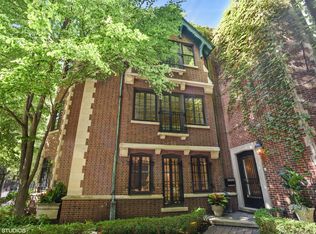 1221 N Astor St, Chicago, IL 60610