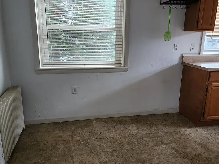 214 Ross Ave — Photo 10