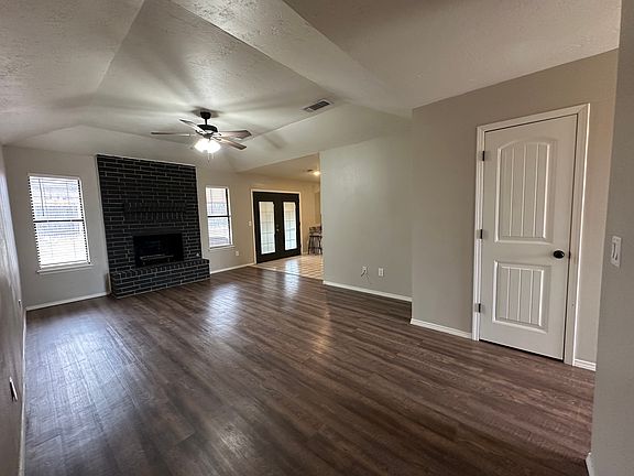 3rd image of 34 Windy Meadow Ln