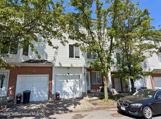 50 Aspen Knolls Way, Staten Island, NY 10312