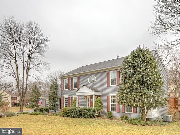 3rd image of 8452 Lake Mist Way
