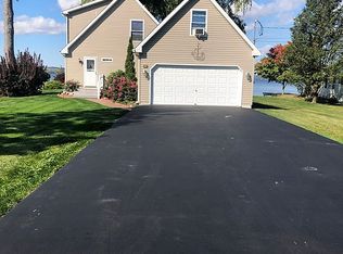 5790 E Lake Rd, Romulus, NY 14541