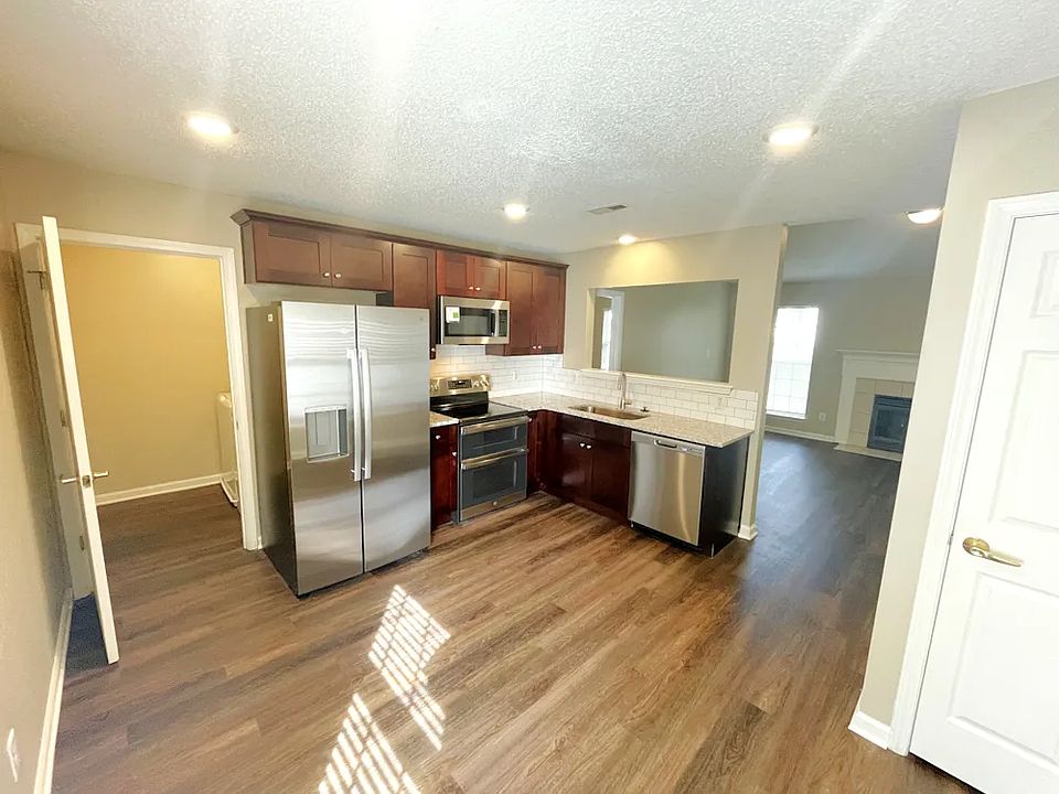 1st image of 3708 Sedgewick Dr SW